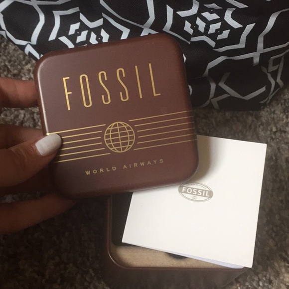 Fossil Watch- Working! Box Included - Picture 12 of 15